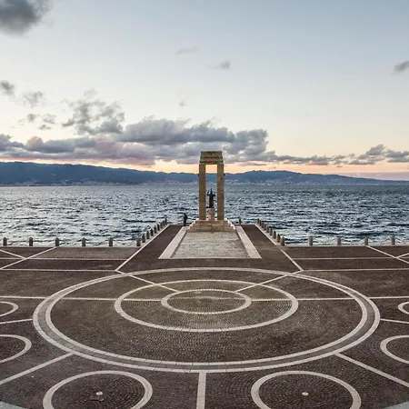 La Casa Di Nausicaa - Aurora Appartement Reggio di Calabria Buitenkant foto